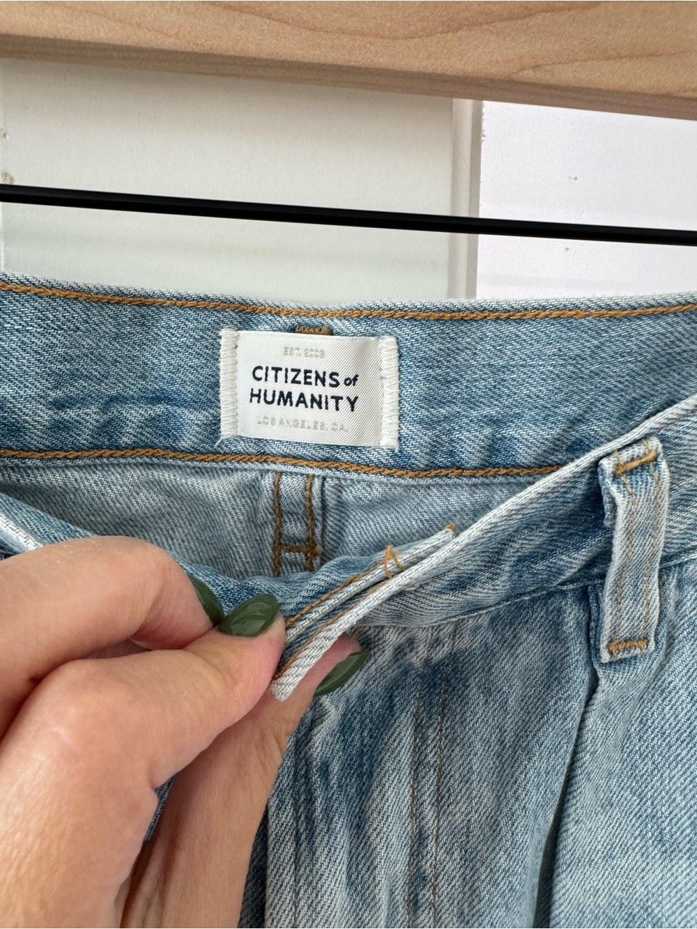 Citizens of Humanity Maritzy Light Wash Pleated Denim Trouser Shorts - Picture 8 of 9